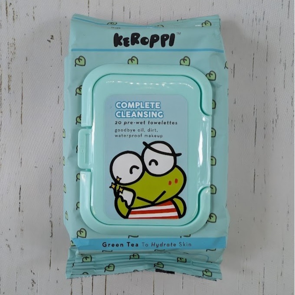 The Creme Shop Keroppi Complete Cleansing Towels Green Tea
